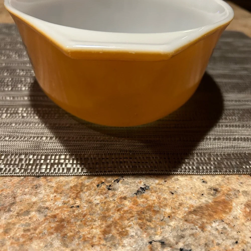 Pyrex #043 Vintage “Old Orchard” (Corning Glass Works) Oval Casserole 1 1/2 Qt.